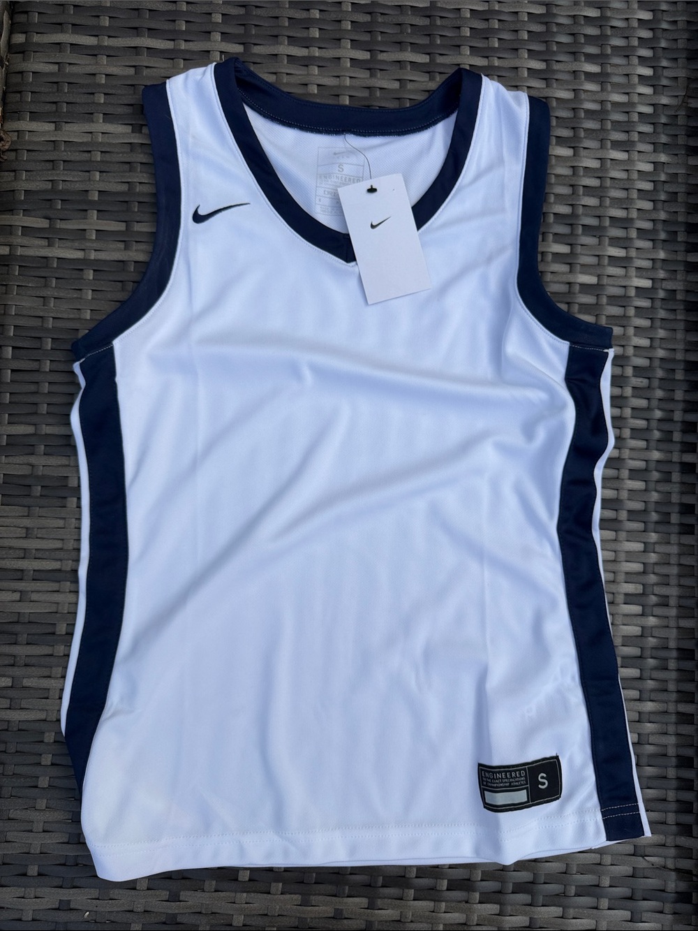 Nike White and Navy Performance Basketball Tank